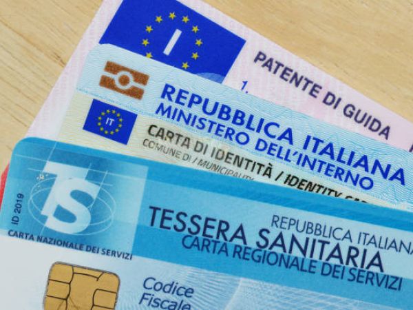 Oggi è partito il servizio che rende disponibili le versioni digitali di patente, tessera sanitaria e Carta europea d’ invalidità